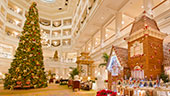 Charming Holiday Displays for 2013